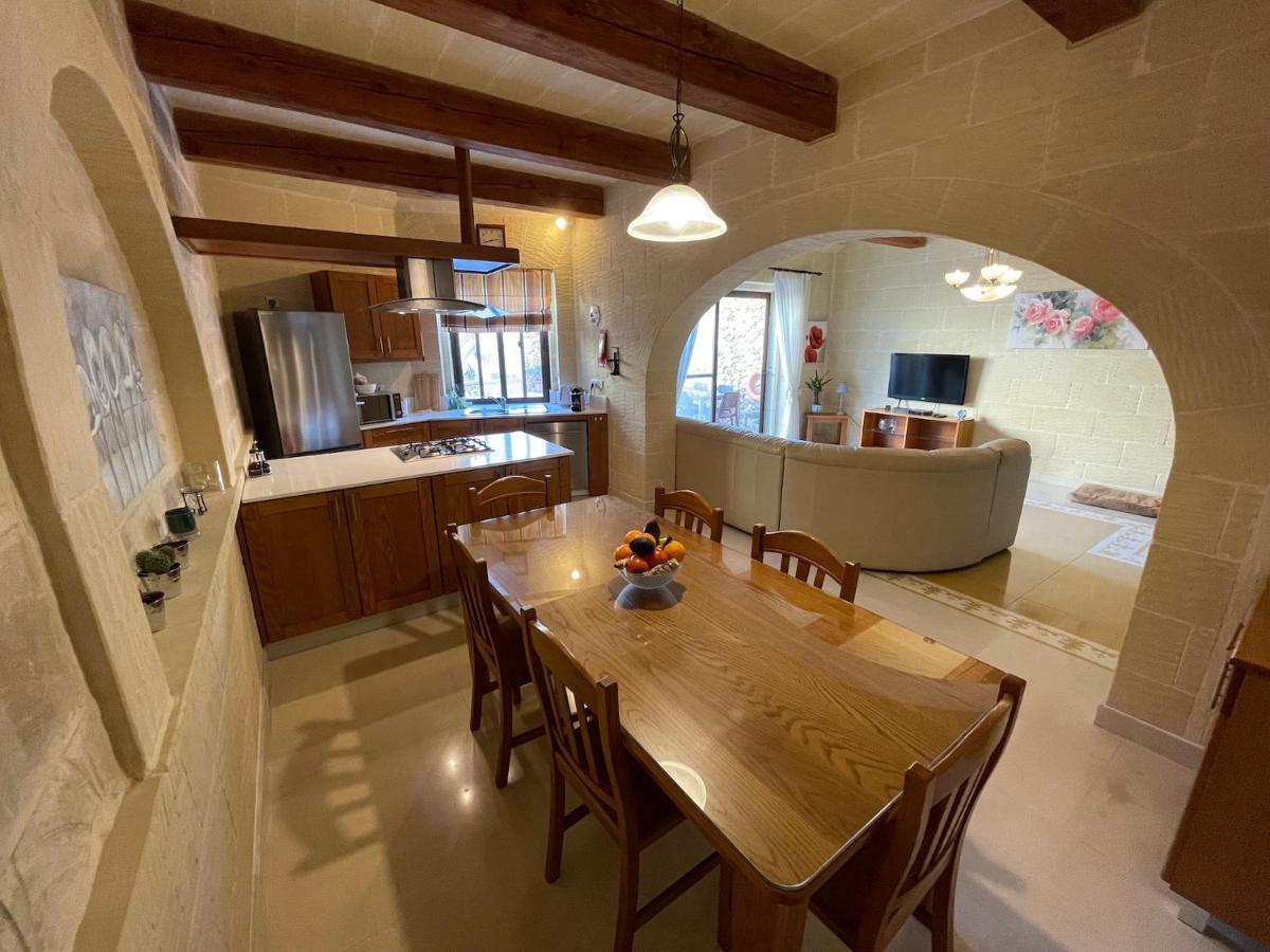 Gilju B&B Шаара Экстерьер фото